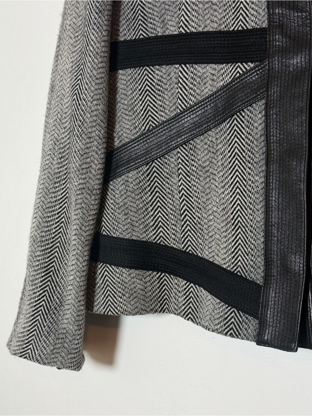 Versus Versace Archival Bondage Leather Trim Herringbone Jacket - vintage 2000s - Picture 4 of 10